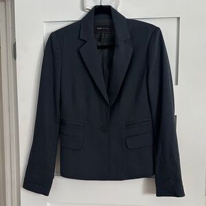 BCBG Max Azria lightweight wool blend navy Maddy blazer size small